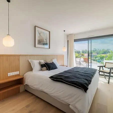 Cordouan Avec Piscine En Bord De